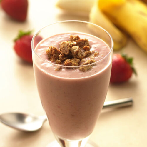 Granola-Berry-Banana-Smoothies